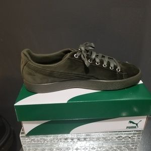 Brand New Olive Green Puma Size 11.5